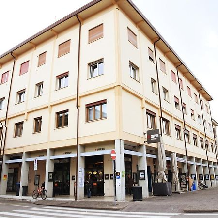 Pop Art House Near Venice Bed and Breakfast Mogliano Veneto Exterior foto